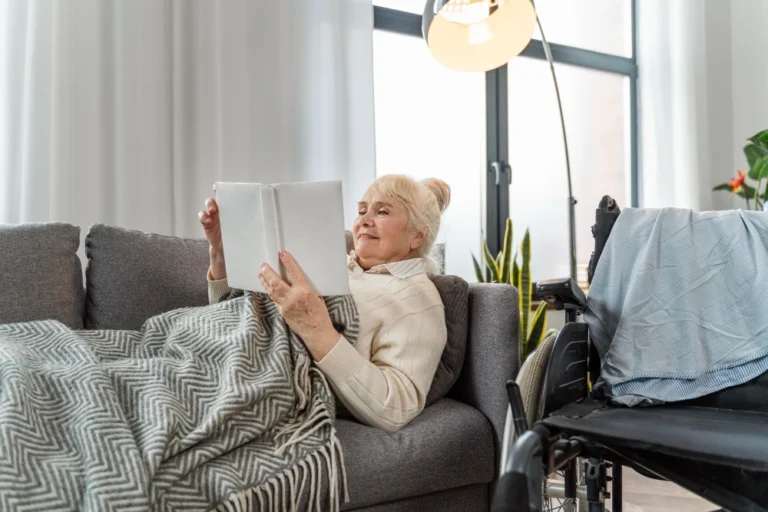 От чего зависит стоимость сиделки для лежачего больного